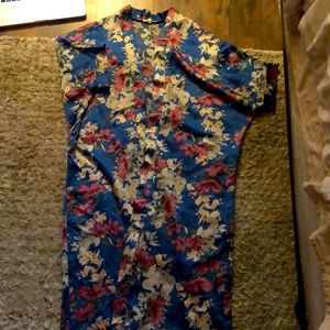 Long, long cardigan! Love this!